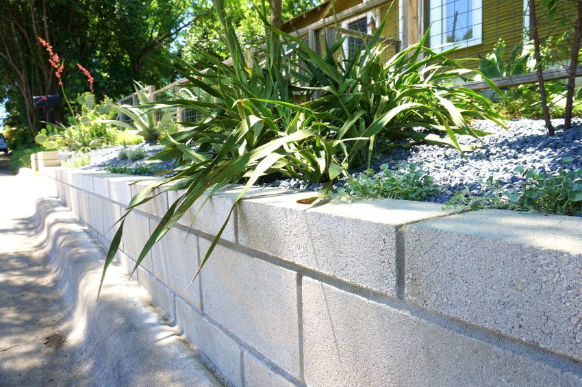 Inexpensive Cheap Retaining Wall Ideas!